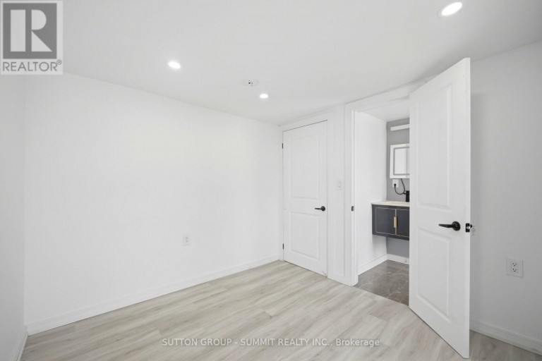 11 MAPLE STREET, Oshawa (Central), Ontario, L1H2L6