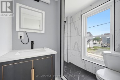 11 MAPLE STREET Oshawa (Central) Ontario photo 27