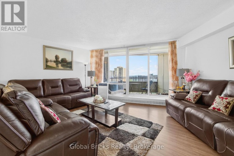 1904 - 380 DIXON ROAD, Toronto (Kingsview Village-The Westway), Ontario, M9R1T3