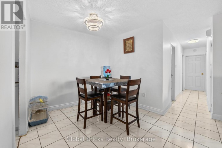 1904 - 380 DIXON ROAD, Toronto (Kingsview Village-The Westway), Ontario, M9R1T3