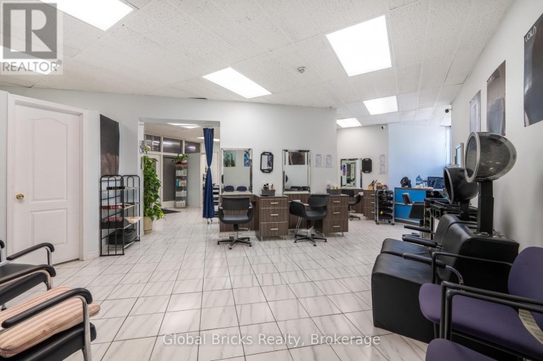 1904 - 380 DIXON ROAD, Toronto (Kingsview Village-The Westway), Ontario, M9R1T3