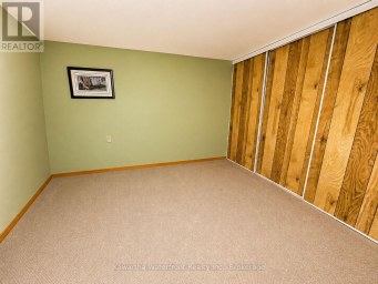 25 GOVERNMENT DOCK ROAD Kawartha Lakes (Laxton/Digby/Longford) Ontario photo 16