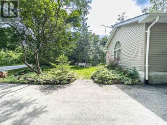 25 GOVERNMENT DOCK ROAD Kawartha Lakes (Laxton/Digby/Longford) Ontario photo 41