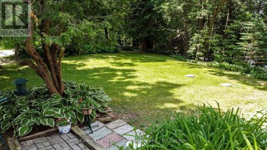25 GOVERNMENT DOCK ROAD Kawartha Lakes (Laxton/Digby/Longford) Ontario photo 44