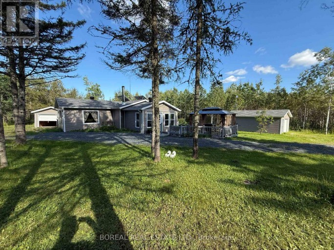 2141 Con 2 & 3, Cochrane, Ontario (id T13720162)