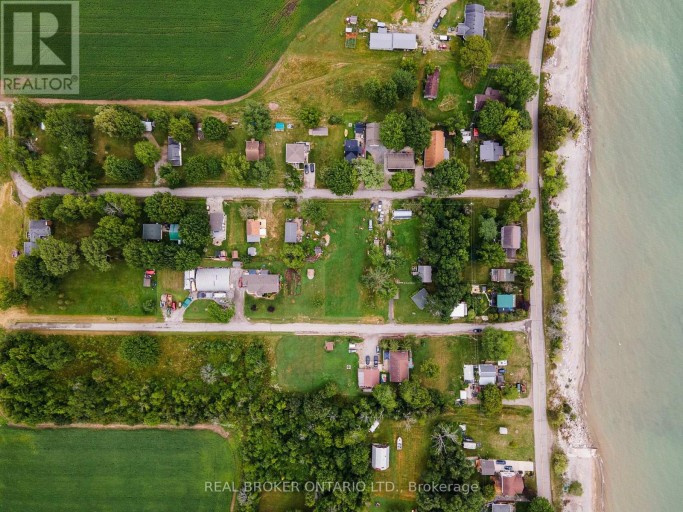 12 CANADA ROAD, Haldimand (Dunnville), Ontario, N0A1K0