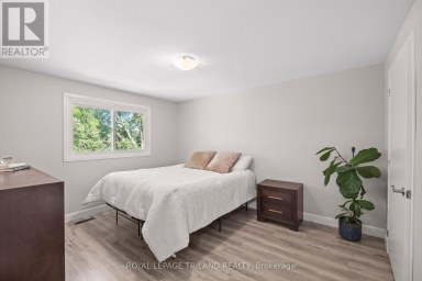 1767-1769 ALDERSBROOK ROAD London North (North F) Ontario photo 10