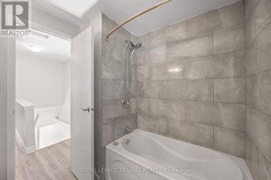 1767-1769 ALDERSBROOK ROAD London North (North F) Ontario photo 12