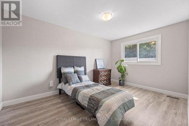 1767-1769 ALDERSBROOK ROAD London North (North F) Ontario photo 13