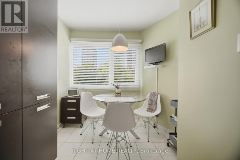 301 - 1580 MISSISSAUGA VALLEY BOULEVARD, Mississauga (Mississauga Valleys), Ontario, L5A3T8