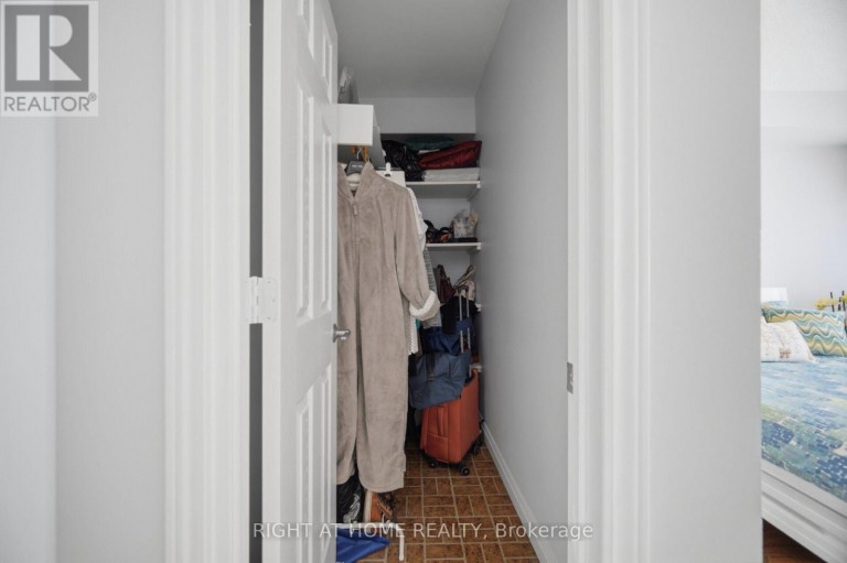 301 - 1580 MISSISSAUGA VALLEY BOULEVARD, Mississauga (Mississauga Valleys), Ontario, L5A3T8