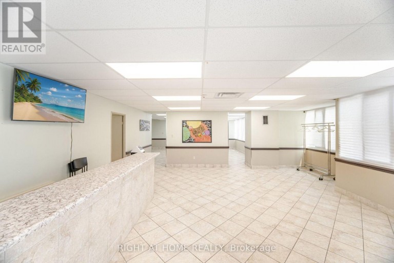 301 - 1580 MISSISSAUGA VALLEY BOULEVARD, Mississauga (Mississauga Valleys), Ontario, L5A3T8