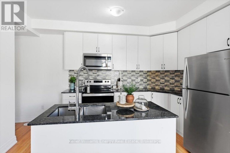 65 - 721 LAWRENCE AVENUE W, Toronto (Yorkdale-Glen Park), Ontario, M6A0C6