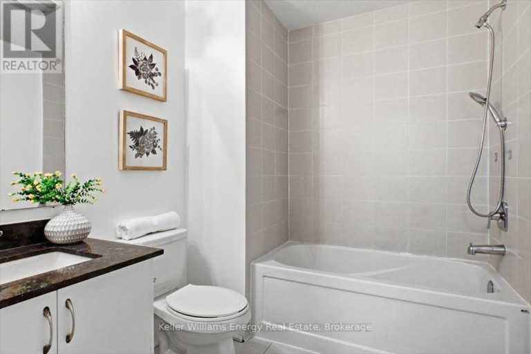 65 - 721 LAWRENCE AVENUE W, Toronto (Yorkdale-Glen Park), Ontario, M6A0C6