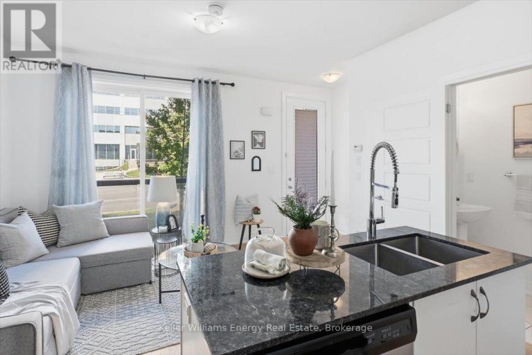 65 - 721 LAWRENCE AVENUE W, Toronto (Yorkdale-Glen Park), Ontario, M6A0C6