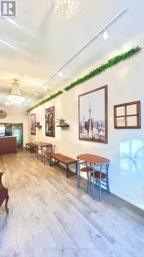 801 QUEEN STREET, Toronto (Niagara), Ontario, M6J1G1