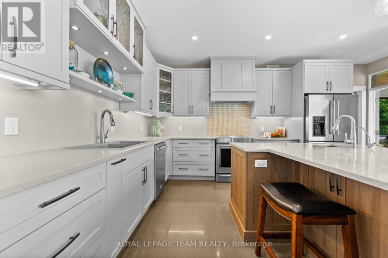36 CUB SCOUT CRESCENT, Greater Madawaska, Ontario, K0J1H0
