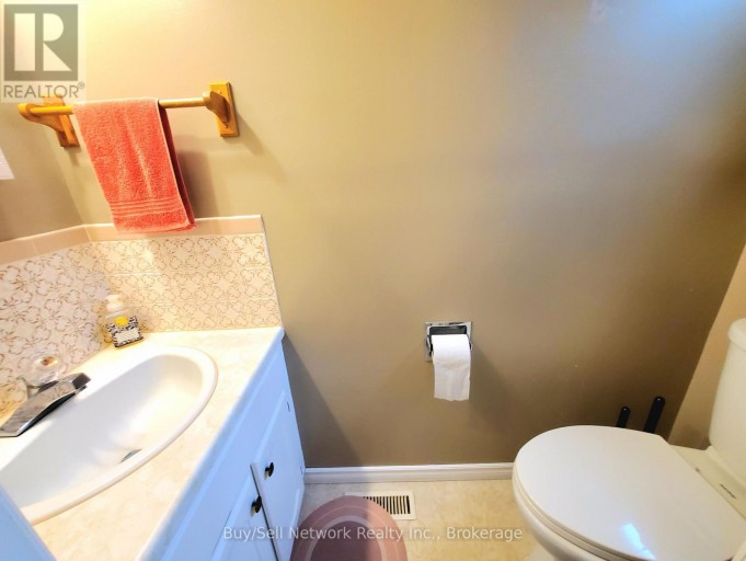 2602 RIDGETOP CRESCENT, Peterborough (Ashburnham Ward 4), Ontario, K9L1H9