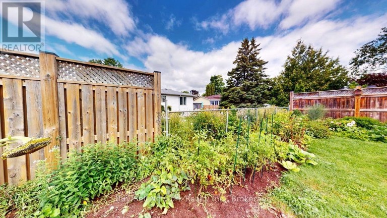 2602 RIDGETOP CRESCENT, Peterborough (Ashburnham Ward 4), Ontario, K9L1H9