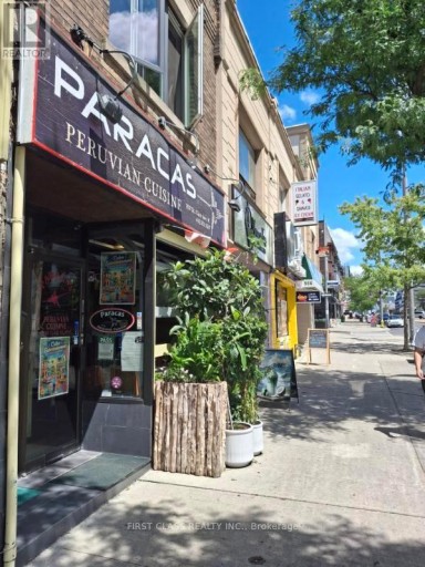 992 ST CLAIR AVENUE W, Toronto (Oakwood Village), Ontario, M6E1A2