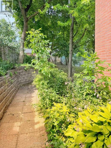 3 - 736 KINGSTON ROAD, Toronto (East End-Danforth), Ontario, M4E1R7