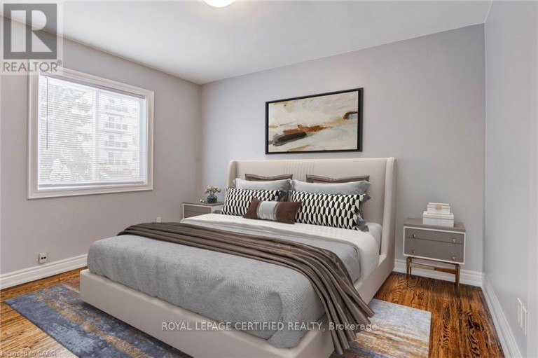 54 DUNCOMBE DRIVE, Hamilton (Hill Park), Ontario, L9A2G2