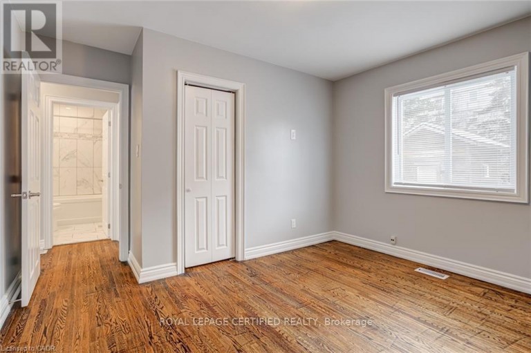 54 DUNCOMBE DRIVE, Hamilton (Hill Park), Ontario, L9A2G2