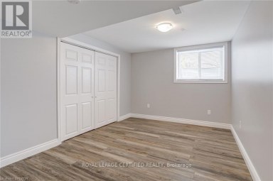 54 DUNCOMBE DRIVE Hamilton (Hill Park) Ontario photo 38