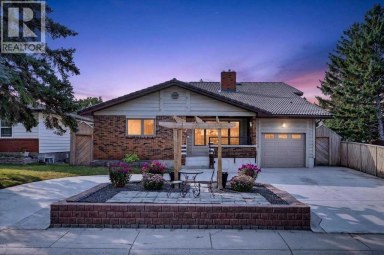 126 Marbrooke Circle NE Calgary Alberta photo 1