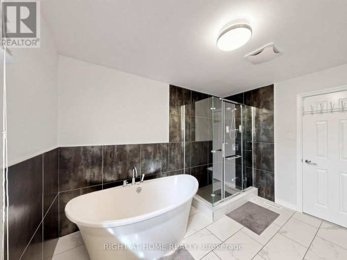 43 TOPHAM CRESCENT, Richmond Hill (Westbrook), Ontario, L4C9H1