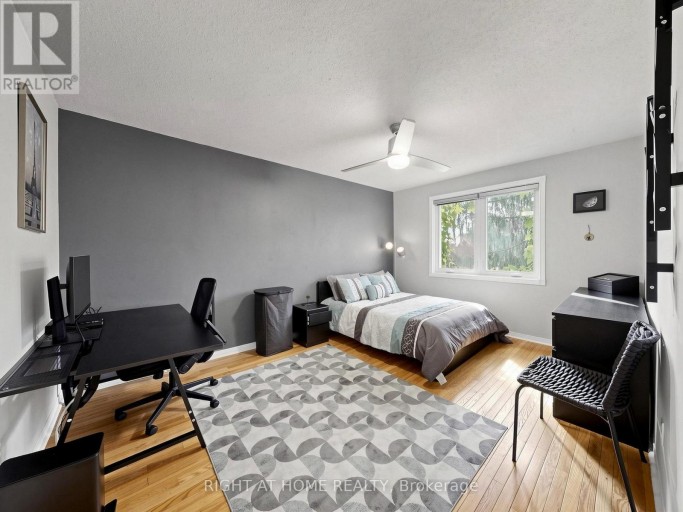 43 TOPHAM CRESCENT, Richmond Hill (Westbrook), Ontario, L4C9H1