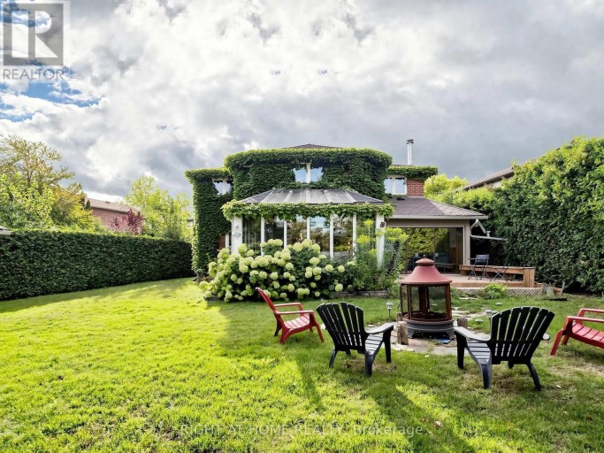 43 TOPHAM CRESCENT, Richmond Hill (Westbrook), Ontario, L4C9H1