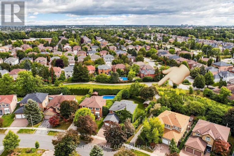 43 TOPHAM CRESCENT, Richmond Hill (Westbrook), Ontario, L4C9H1