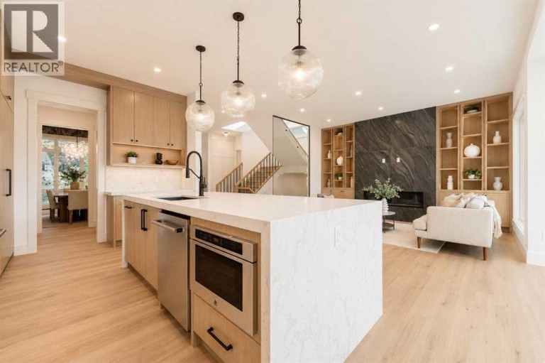 825 21 Avenue NW, Calgary, Alberta, T2M1K5