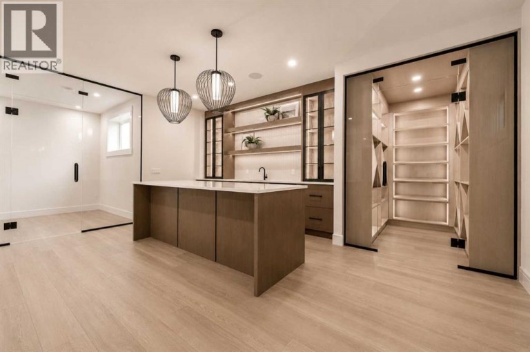 825 21 Avenue NW, Calgary, Alberta, T2M1K5