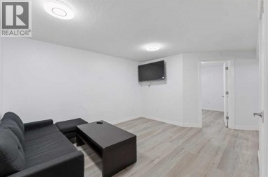 4666 marbank Drive Calgary Alberta photo 15