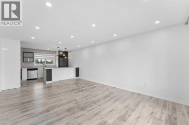 4666 marbank Drive Calgary Alberta photo 8