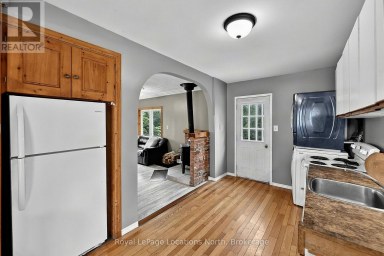 9031 BEACHWOOD ROAD Wasaga Beach Ontario photo 13