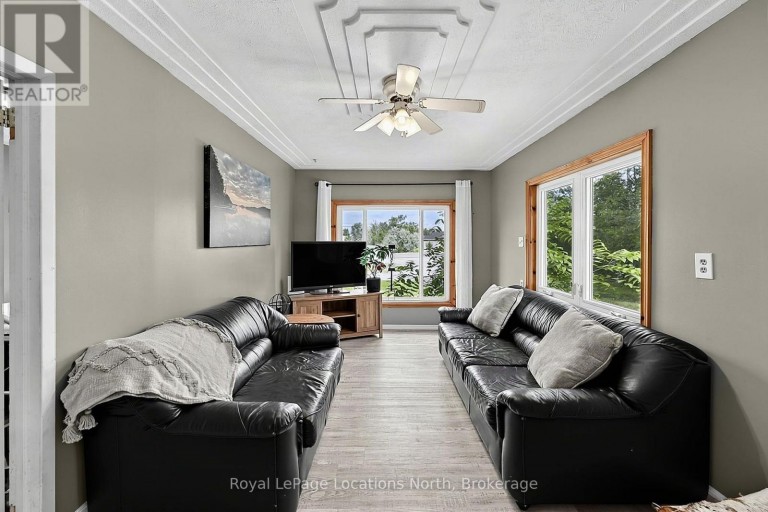 9031 BEACHWOOD ROAD, Wasaga Beach, Ontario, L9Z2X9