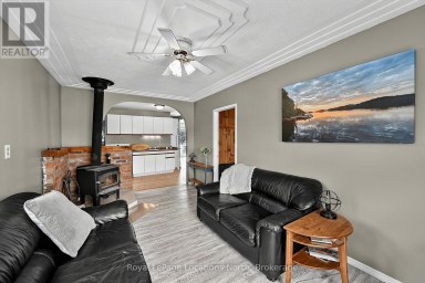 9031 BEACHWOOD ROAD Wasaga Beach Ontario photo 16