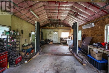9031 BEACHWOOD ROAD Wasaga Beach Ontario photo 2