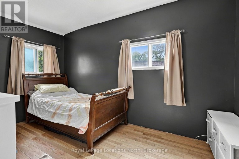 9031 BEACHWOOD ROAD, Wasaga Beach, Ontario, L9Z2X9
