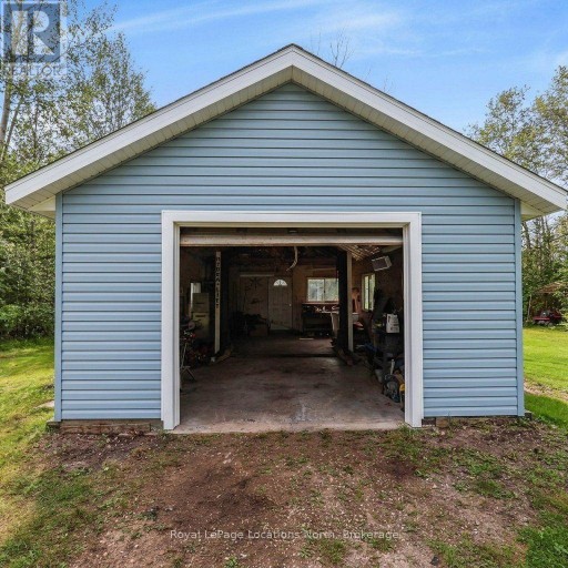 9031 BEACHWOOD ROAD, Wasaga Beach, Ontario, L9Z2X9