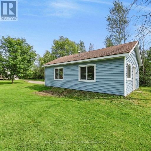 9031 BEACHWOOD ROAD, Wasaga Beach, Ontario, L9Z2X9