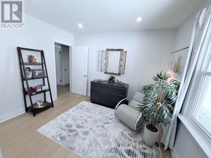 10 DRAPER DRIVE, St. Catharines (Vine/Linwell), Ontario, L2N2Y5