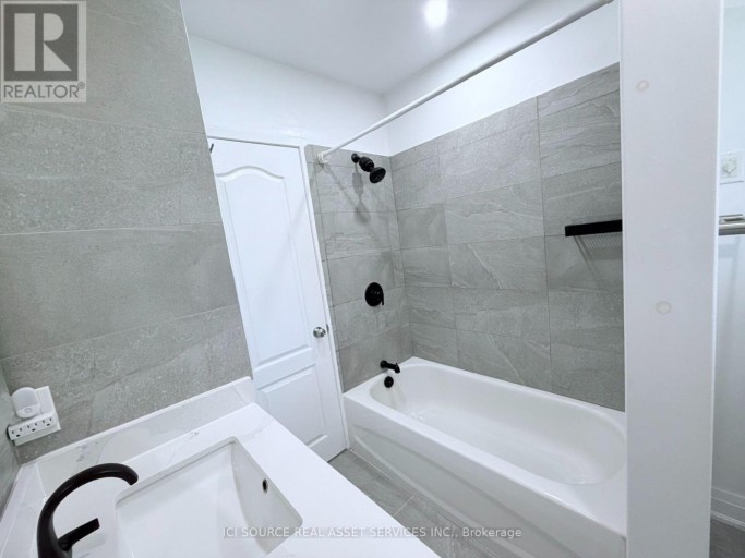 10 DRAPER DRIVE, St. Catharines (Vine/Linwell), Ontario, L2N2Y5