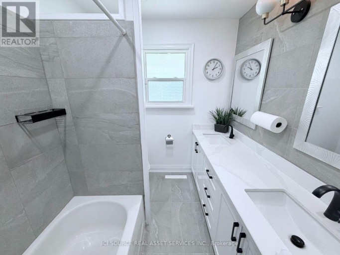 10 DRAPER DRIVE, St. Catharines (Vine/Linwell), Ontario, L2N2Y5