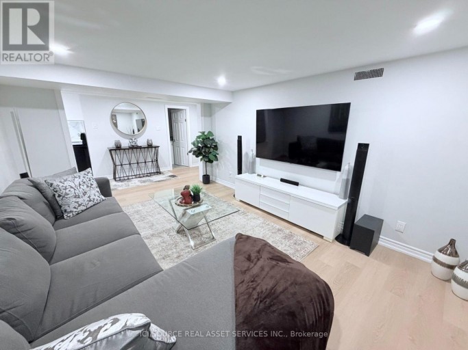 10 DRAPER DRIVE, St. Catharines (Vine/Linwell), Ontario, L2N2Y5