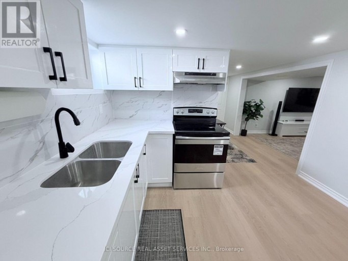 10 DRAPER DRIVE, St. Catharines (Vine/Linwell), Ontario, L2N2Y5