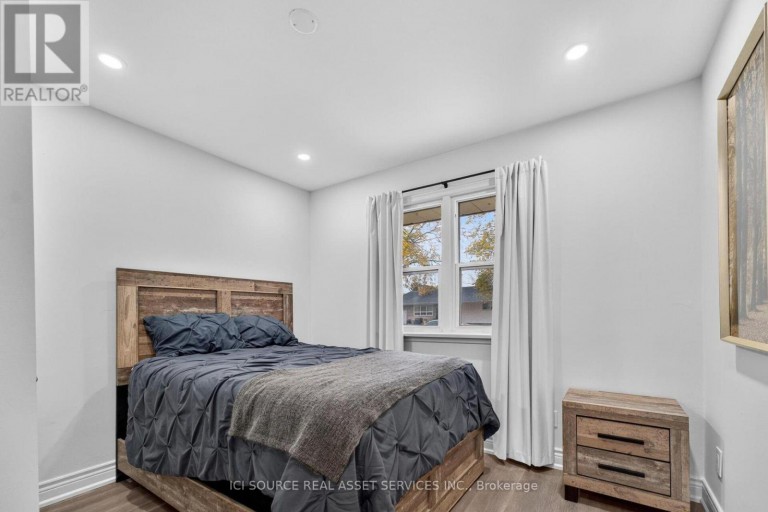 10 DRAPER DRIVE, St. Catharines (Vine/Linwell), Ontario, L2N2Y5